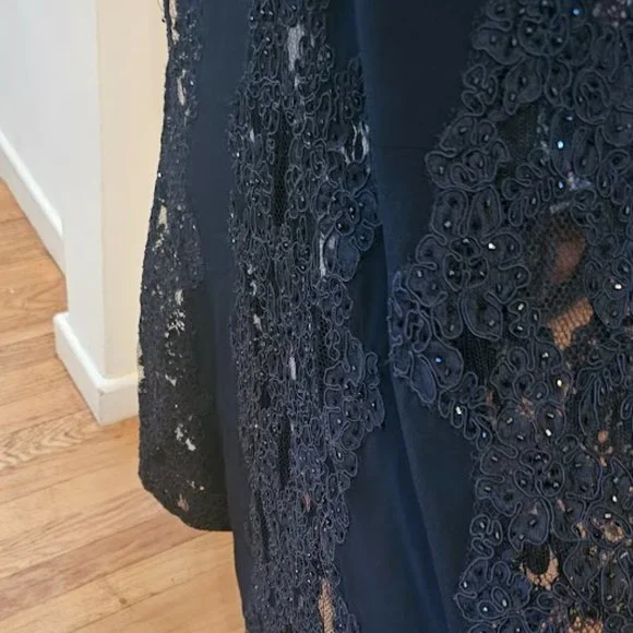 BβZar Black Maxi Sleeveless Gown | Stunning 20.5β Bottom Lace | Size: 8 - Picture 7 of 16